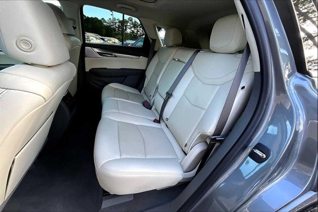 used 2021 Cadillac XT5 car, priced at $29,500