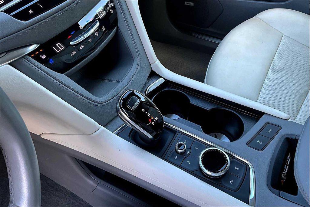 used 2021 Cadillac XT5 car, priced at $29,500