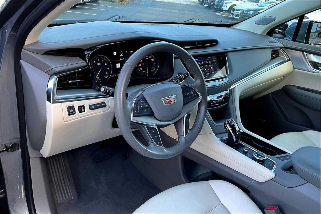 used 2021 Cadillac XT5 car, priced at $29,500