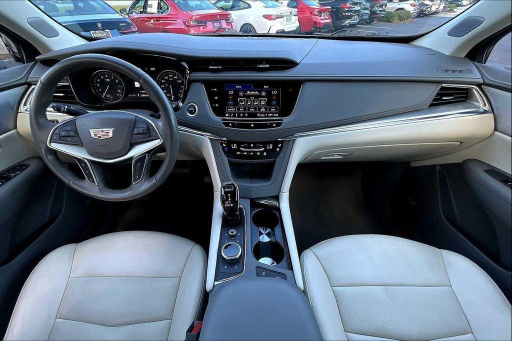 used 2021 Cadillac XT5 car, priced at $29,500