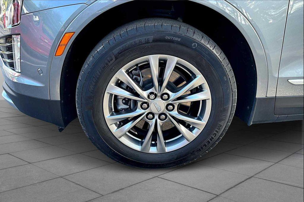 used 2021 Cadillac XT5 car, priced at $29,500