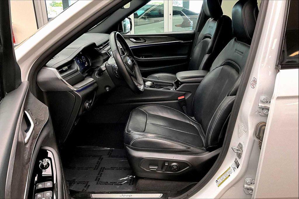 used 2022 Jeep Grand Cherokee car, priced at $27,300