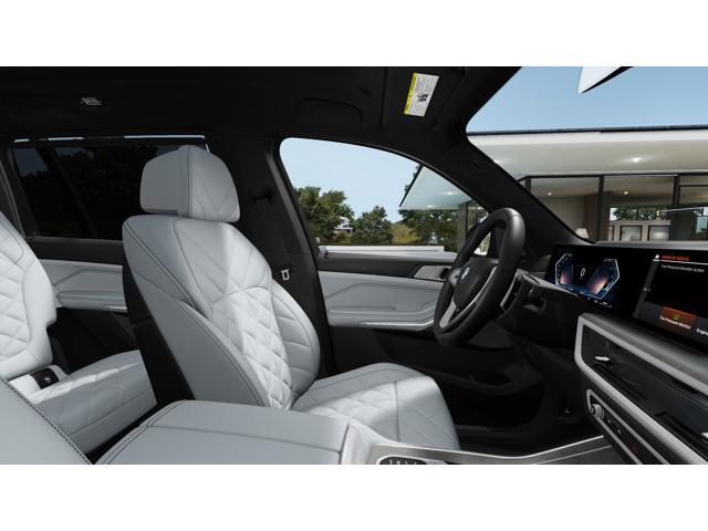 new 2026 BMW X7 car, priced at $93,525