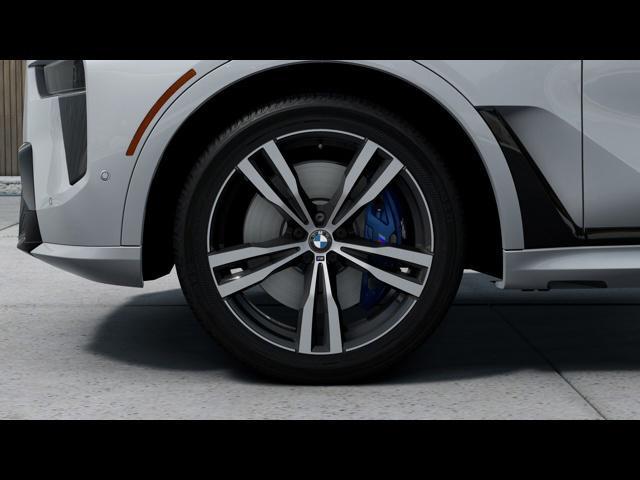 new 2025 BMW X7 car, priced at $114,520