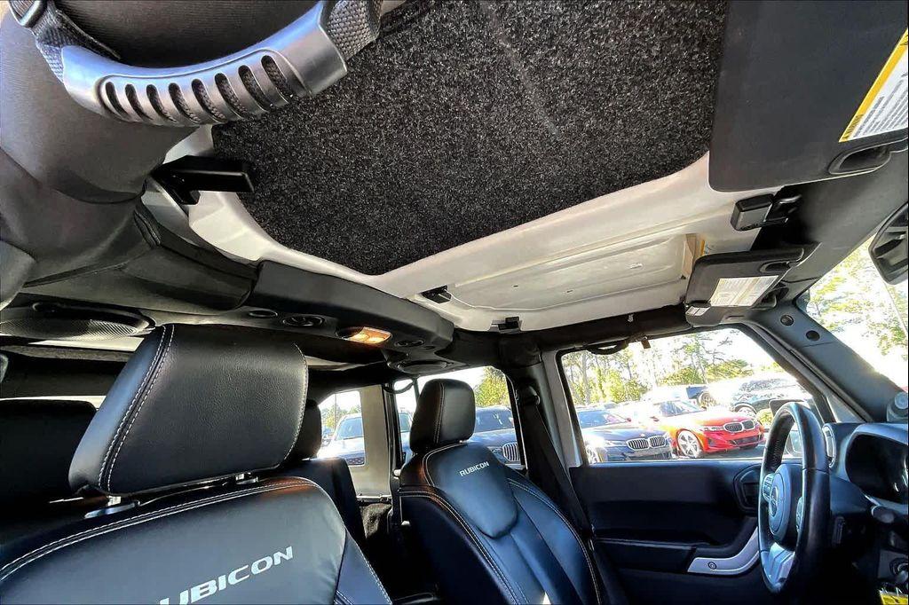 used 2014 Jeep Wrangler Unlimited car, priced at $19,900