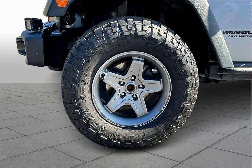 used 2014 Jeep Wrangler Unlimited car, priced at $19,900