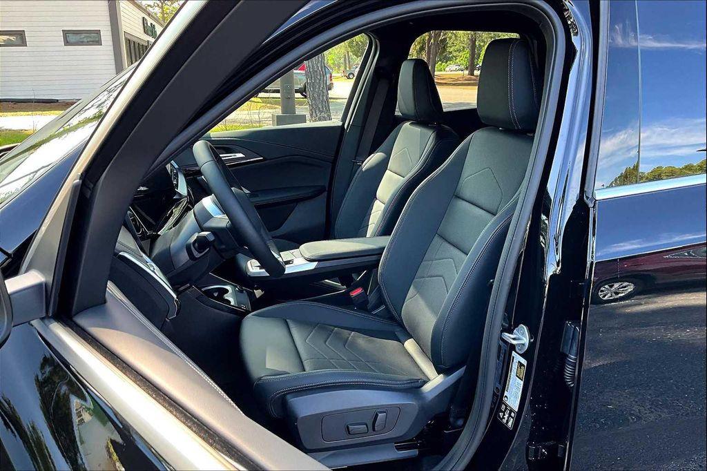 new 2025 BMW X1 car, priced at $45,280