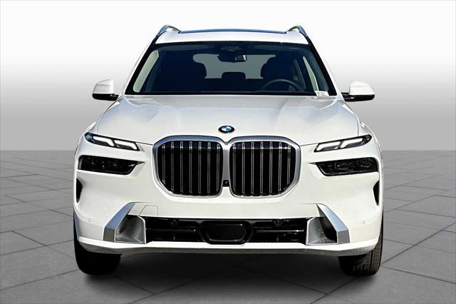 new 2025 BMW X7 car, priced at $93,060