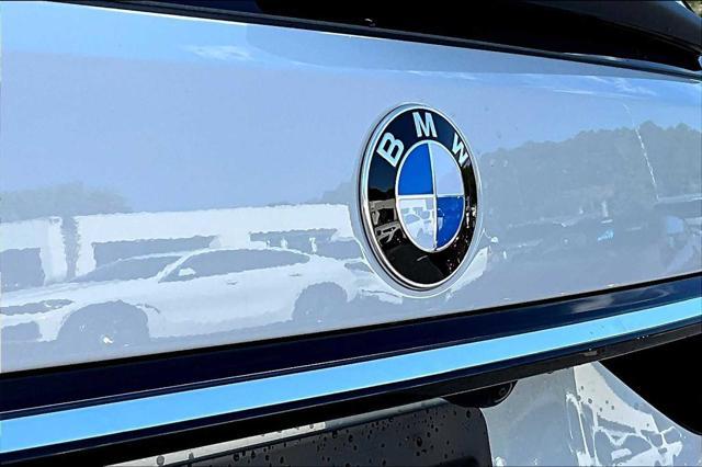 new 2025 BMW X7 car, priced at $93,060