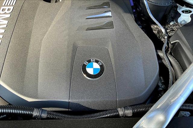 new 2025 BMW X7 car, priced at $93,060