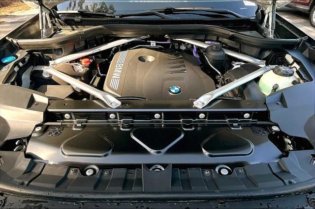 new 2025 BMW X7 car, priced at $93,060