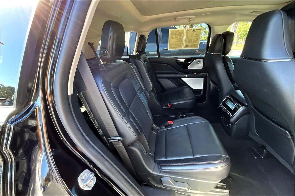 used 2020 Lincoln Aviator car, priced at $25,600