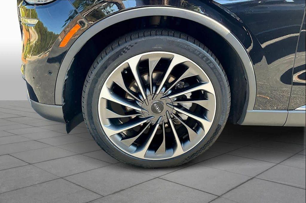 used 2020 Lincoln Aviator car, priced at $25,600