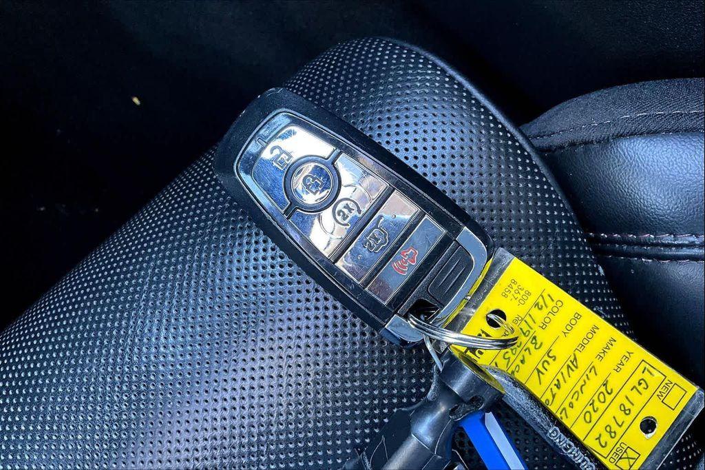 used 2020 Lincoln Aviator car, priced at $25,600