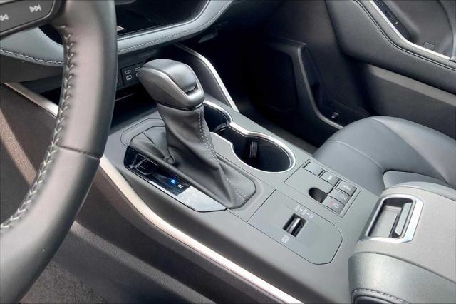 used 2023 Toyota Highlander car, priced at $37,900