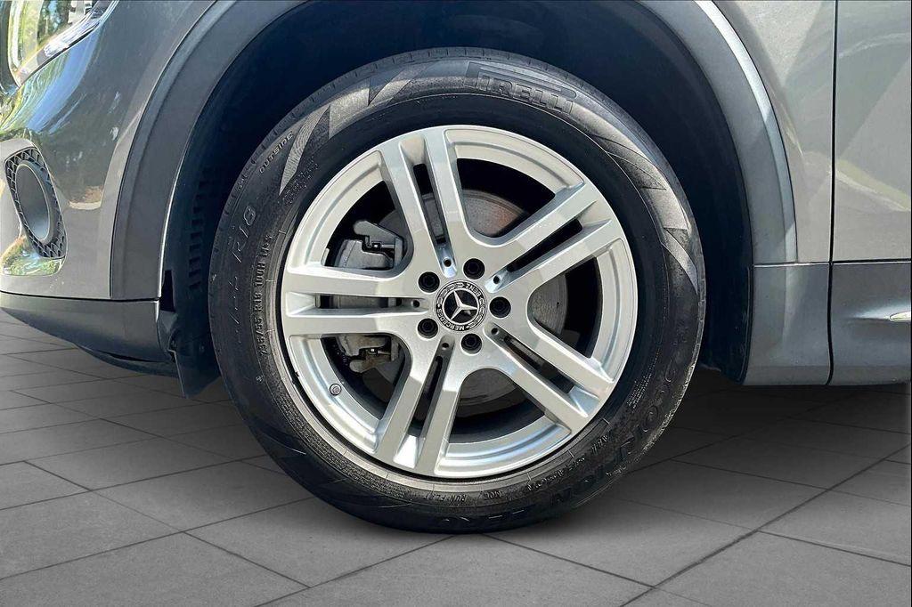 used 2021 Mercedes-Benz GLB 250 car, priced at $29,700