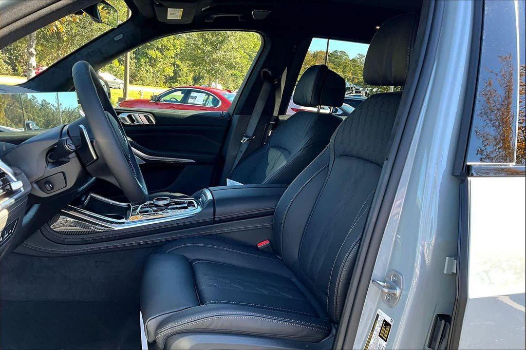 new 2026 BMW X7 car, priced at $131,445