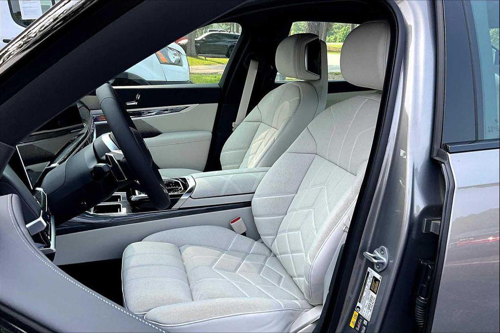 new 2025 BMW i7 car, priced at $116,125