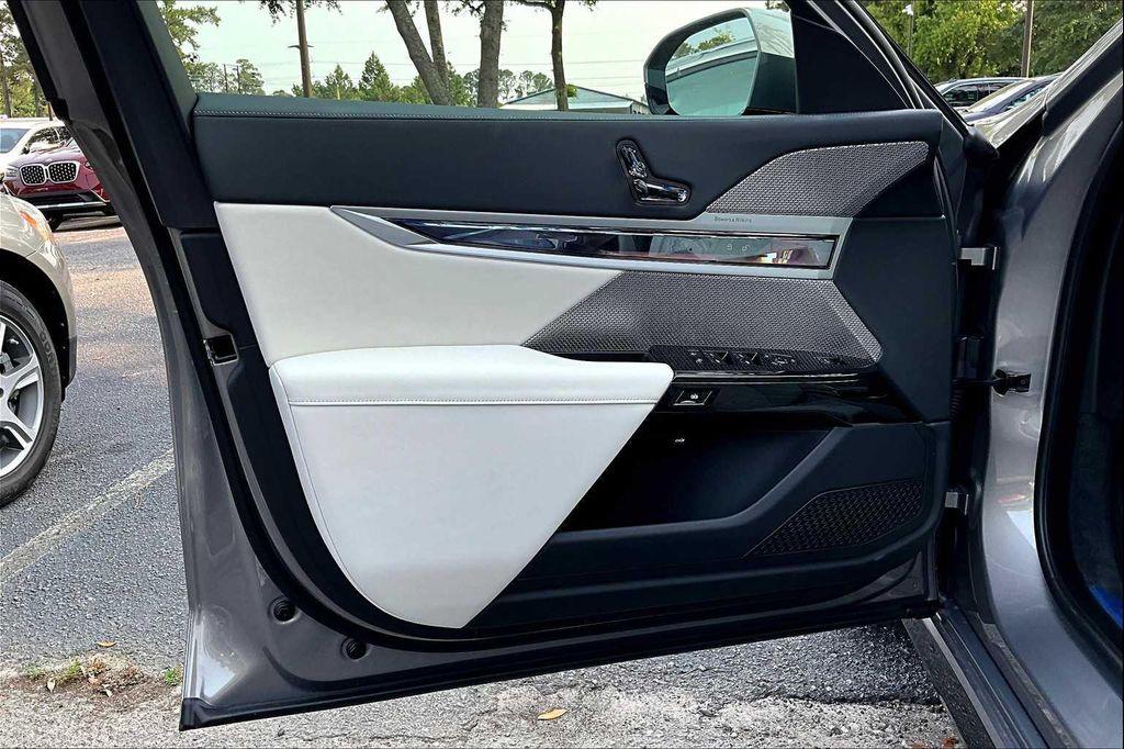 new 2025 BMW i7 car, priced at $116,125