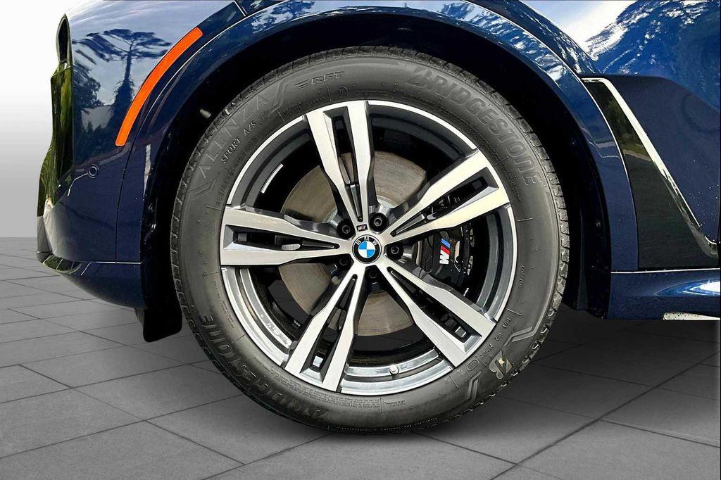 new 2026 BMW X7 car, priced at $99,485