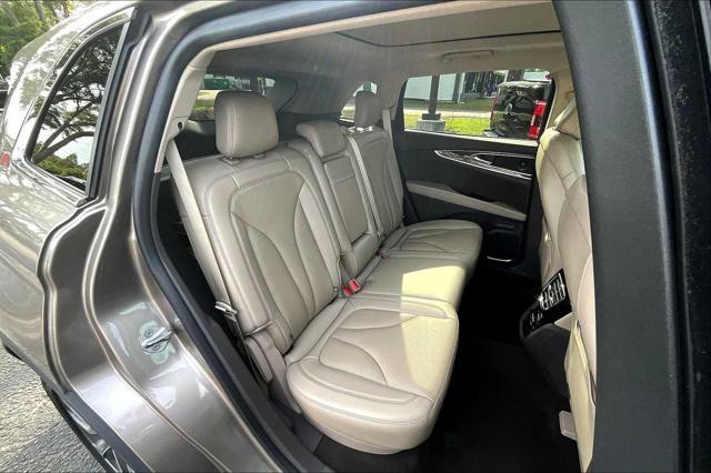 used 2021 Lincoln Nautilus car, priced at $34,400