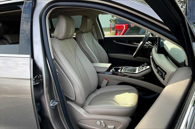used 2021 Lincoln Nautilus car, priced at $34,400