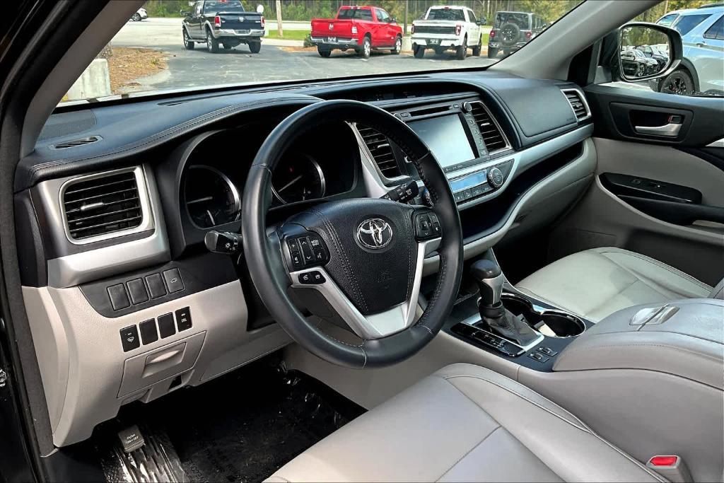 used 2016 Toyota Highlander car, priced at $18,500