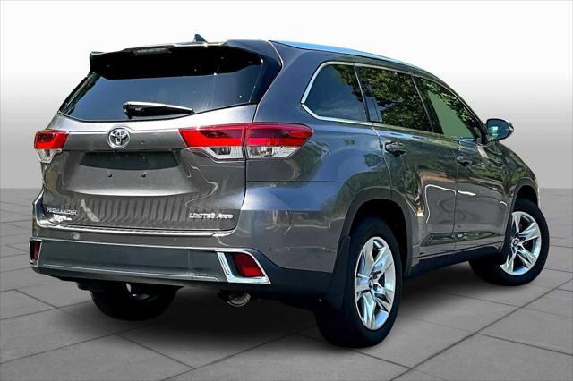used 2019 Toyota Highlander car, priced at $31,400