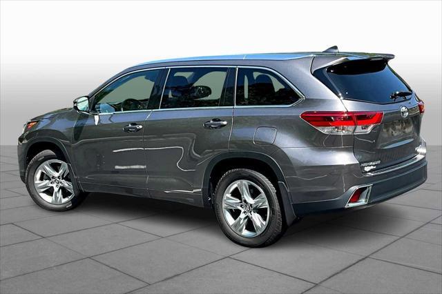 used 2019 Toyota Highlander car, priced at $31,400