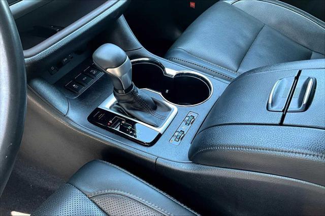 used 2019 Toyota Highlander car, priced at $31,400