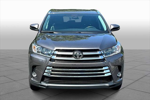 used 2019 Toyota Highlander car, priced at $31,400
