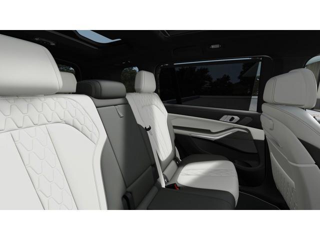 new 2025 BMW X7 car, priced at $119,425