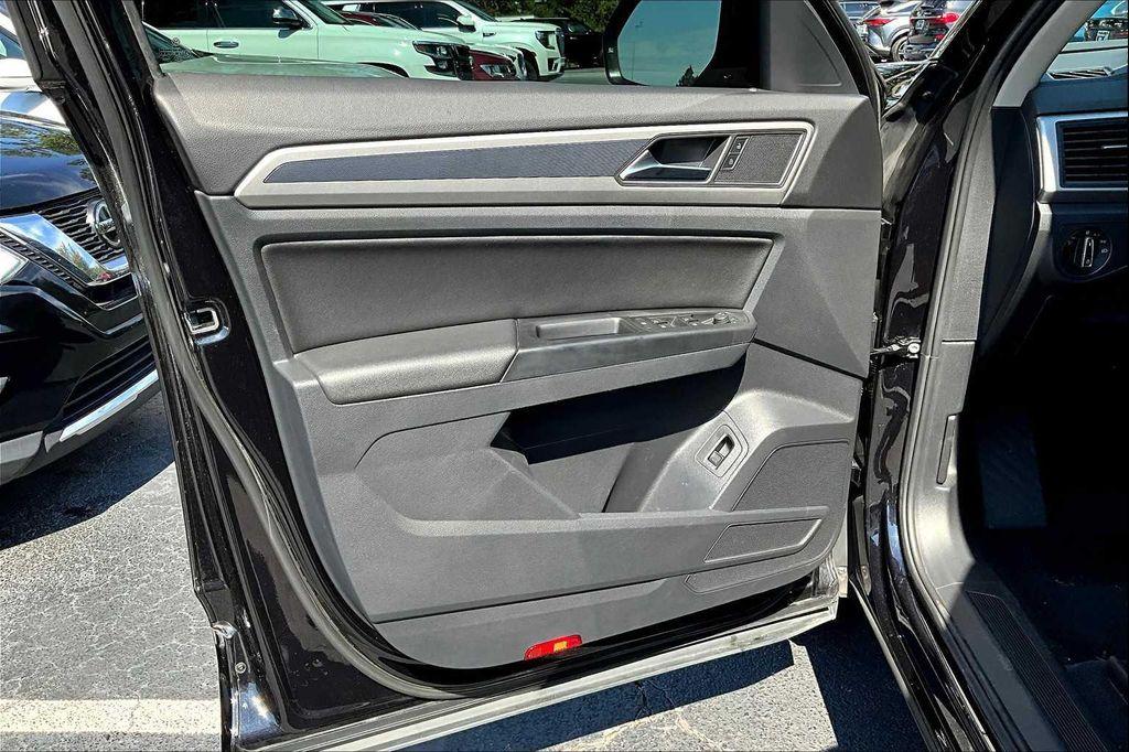 used 2021 Volkswagen Atlas car, priced at $25,900
