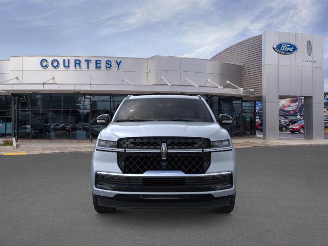 new 2025 Lincoln Navigator car, priced at $110,075