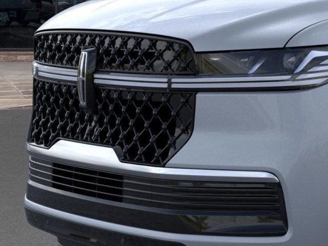 new 2025 Lincoln Navigator car, priced at $110,075