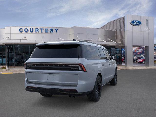 new 2025 Lincoln Navigator car, priced at $110,075