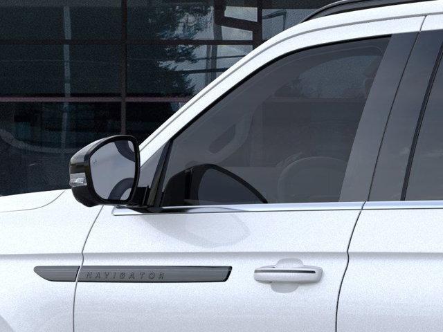 new 2025 Lincoln Navigator car, priced at $109,545