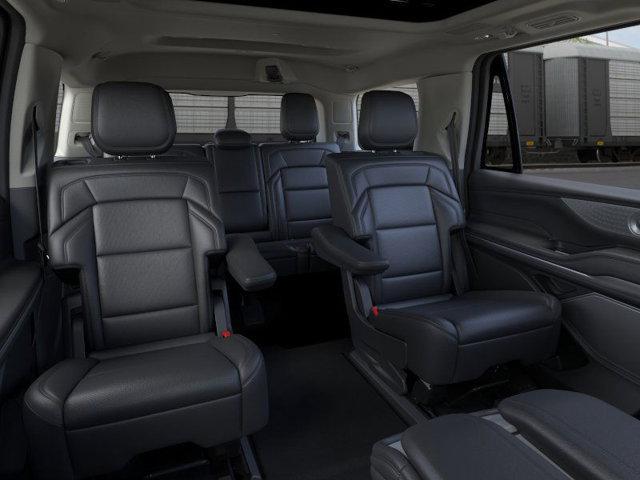 new 2025 Lincoln Navigator car, priced at $103,185