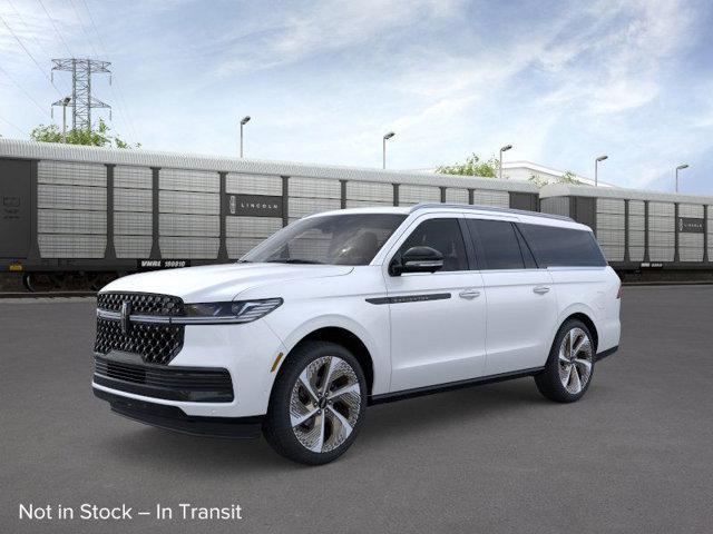 new 2025 Lincoln Navigator car, priced at $123,685