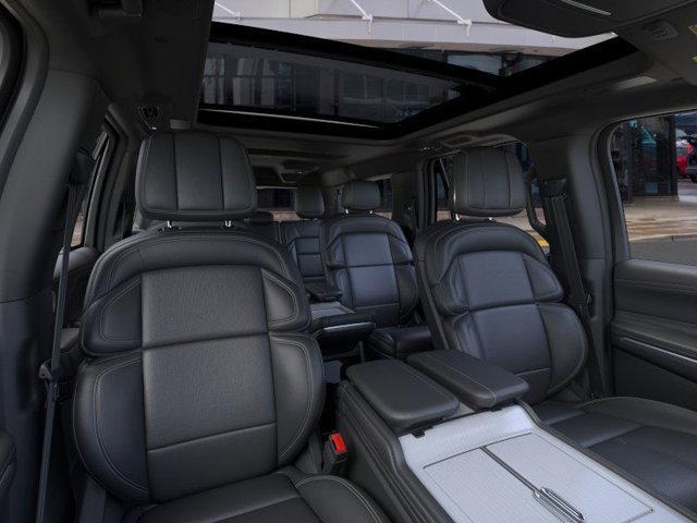 new 2025 Lincoln Navigator car, priced at $113,175