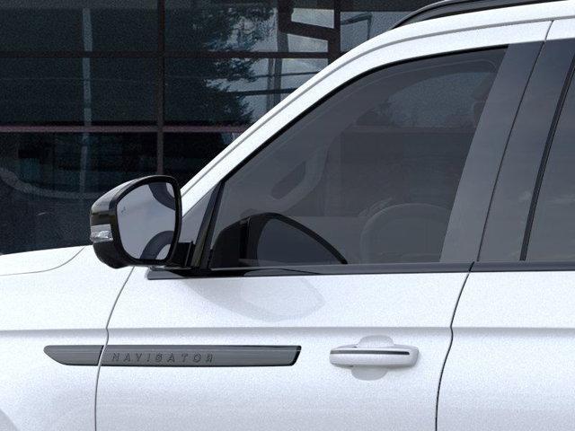 new 2025 Lincoln Navigator car, priced at $113,175
