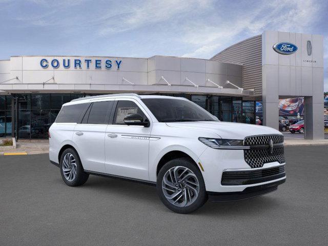 new 2025 Lincoln Navigator car, priced at $106,685