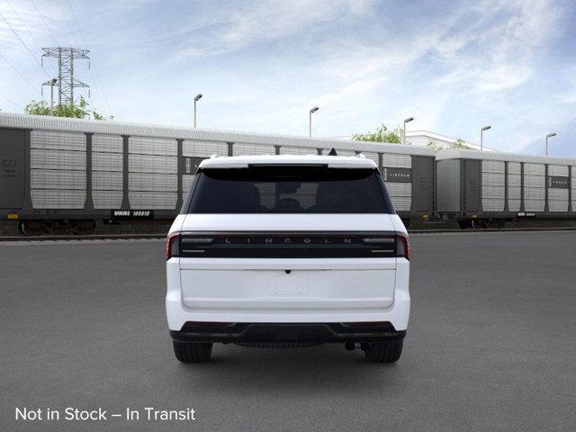new 2025 Lincoln Navigator car, priced at $106,685