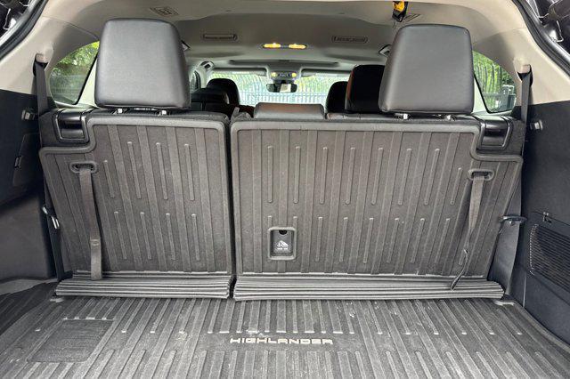 used 2020 Toyota Highlander car, priced at $28,897
