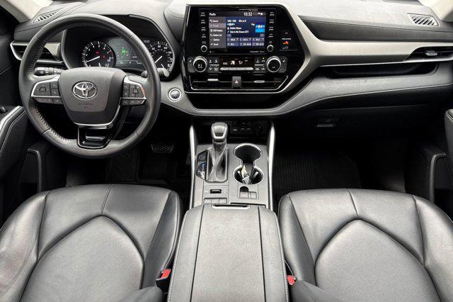 used 2020 Toyota Highlander car, priced at $28,897