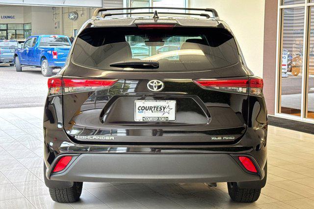 used 2020 Toyota Highlander car, priced at $28,897