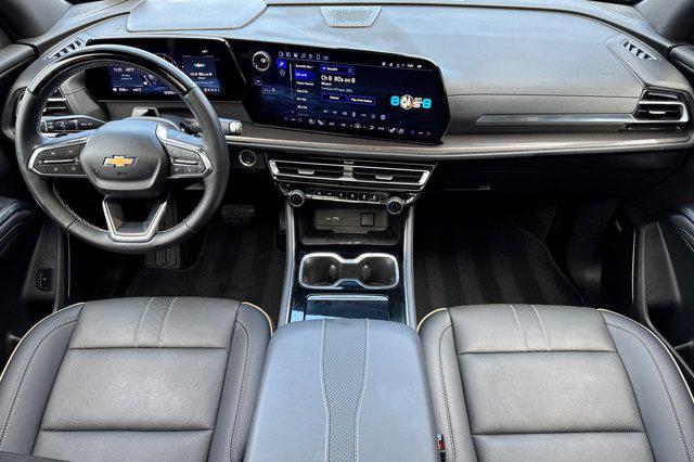 used 2025 Chevrolet Traverse car, priced at $51,497