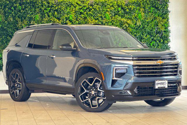 used 2025 Chevrolet Traverse car, priced at $52,468