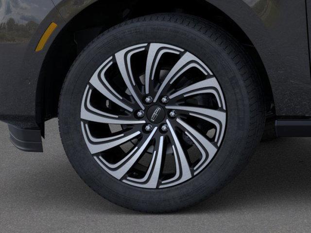 new 2025 Lincoln Navigator car, priced at $121,435