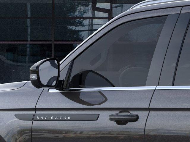 new 2025 Lincoln Navigator car, priced at $121,435